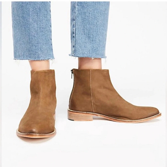 FREE PEOPLECentury Flat Boot In Khaki Size 38/US 7.5. NWTB